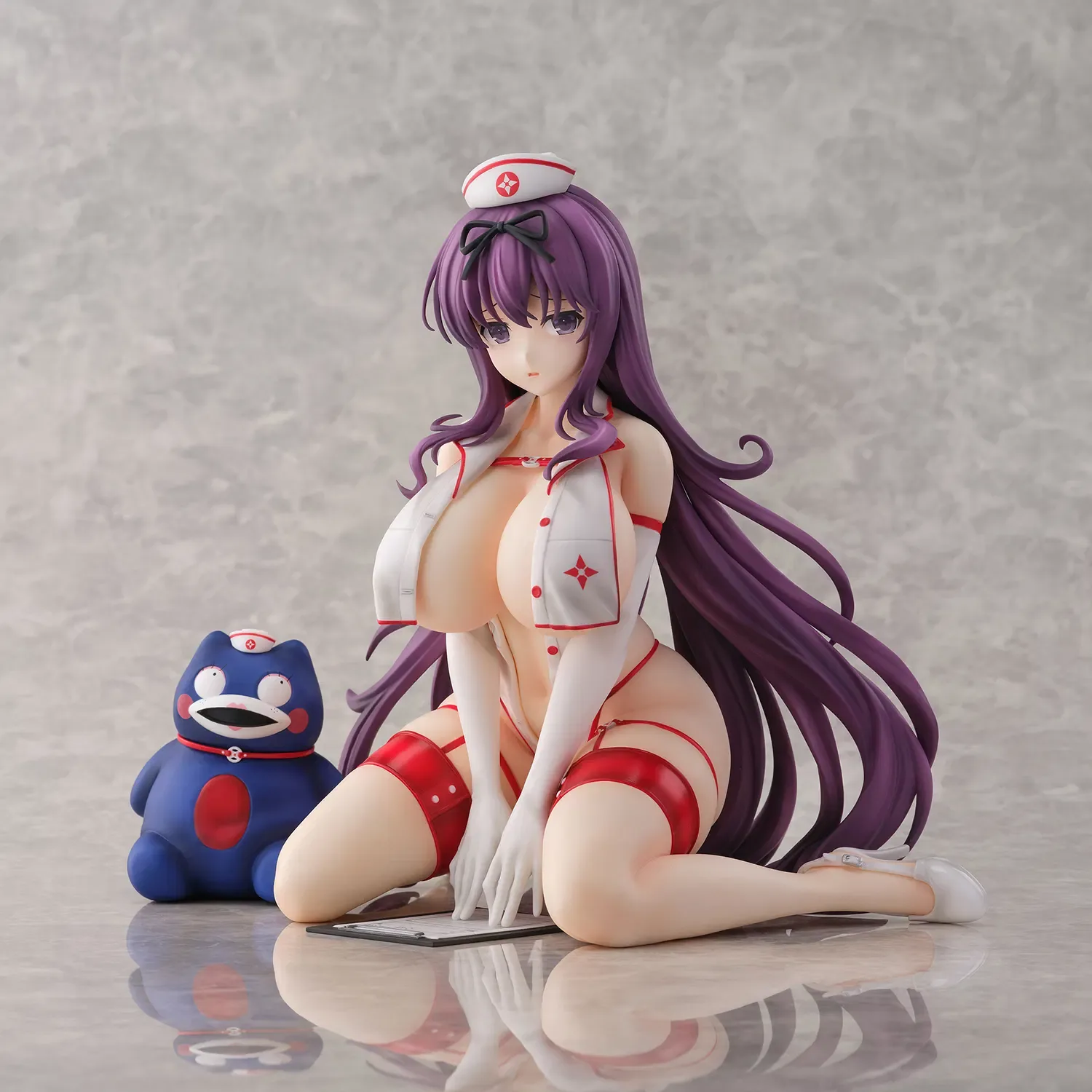 Shinovi Master Senran Kagura New Link 1/4 Scale Pre-Painted Figure: Murasaki Sexy Nurse Ver.