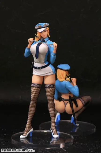 Top-quality 1/6 figure by A+, of a sexy cop lady named Akiko with blonde hair